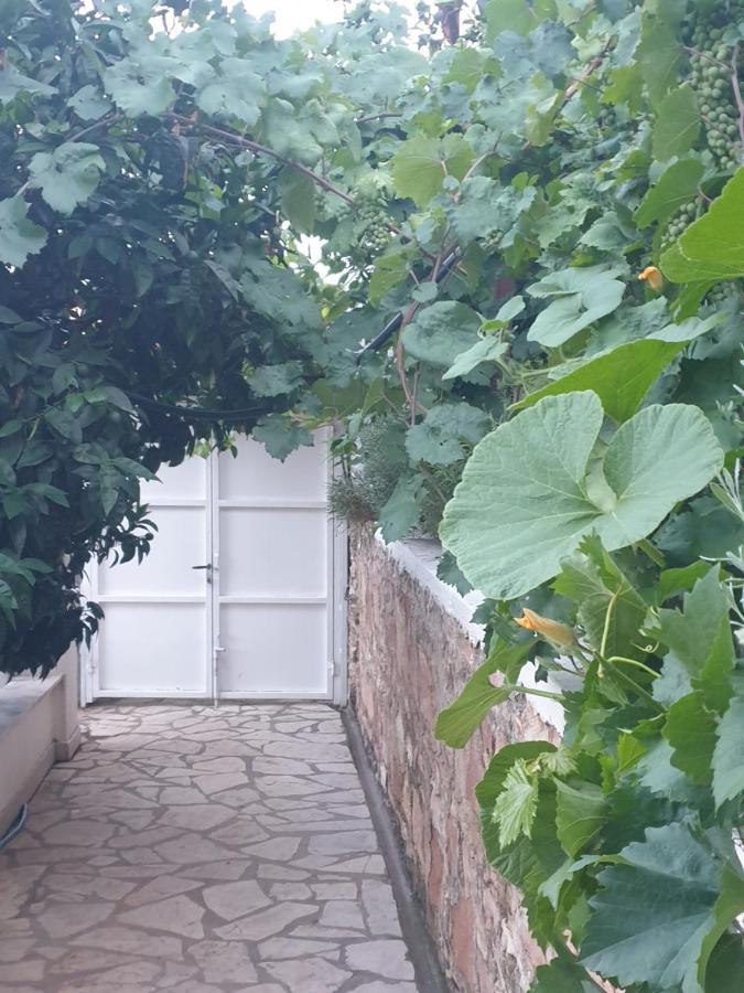 Maison d'hôtes Rosemary House à Saranda Extérieur photo