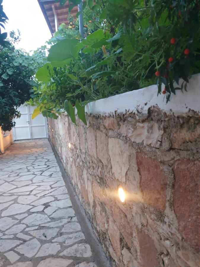 Maison d'hôtes Rosemary House à Saranda Extérieur photo