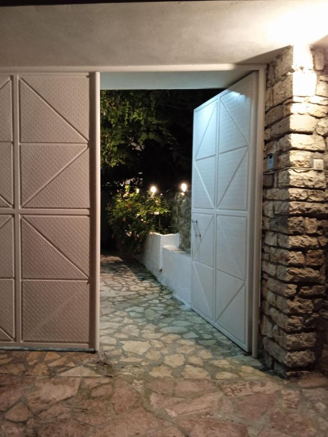 Maison d'hôtes Rosemary House à Saranda Extérieur photo